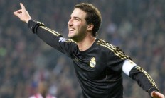 开云体育在线-枪膛中的怒吼，巴雷拉一锤定音，塞内加尔火力全开压制红龙