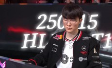 开云平台-包含PSG鏖战HLE，Faker完成史诗逆转峡谷大战2025世界赛，留下经典瞬间的词条