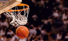 开云体育登录-从墨尔本的伤口到拉沃尔杯的勋章，辛纳如何扛起一个国家的期待