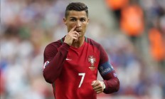 开云体育官网-从深渊到王座，雷霆绝境翻盘，德罗赞铸就传奇之夜