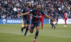 开云官网-巴黎圣日耳曼队在比赛中完胜雷恩队