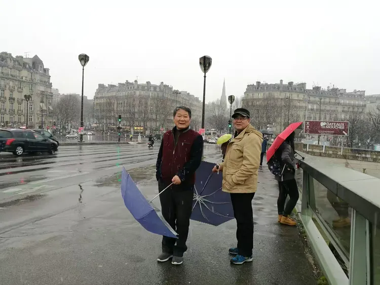 斯洛文尼亚击剑选手喜获奖牌