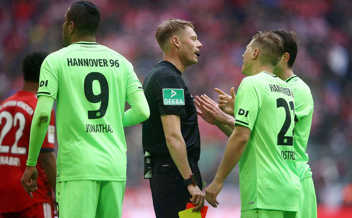 汉诺威逼平对手,保级前景略显乐观 汉诺威逼平对手,保级前景略显乐观