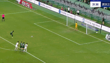 关于上海申花主场不敌广州恒大,积分稍微落后的信息 关于上海申花主场不敌广州恒大,积分稍微落后的信息