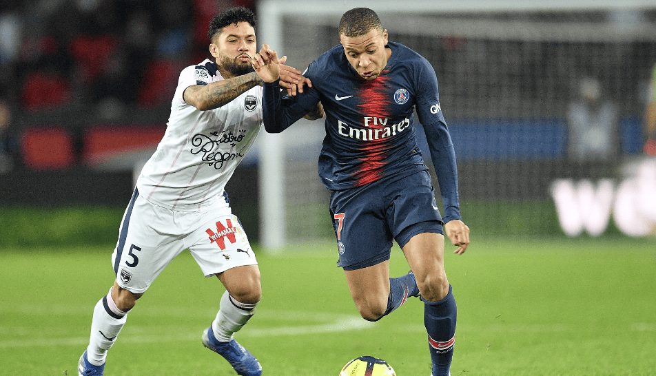 巴黎圣日耳曼队在比赛中完胜雷恩队 巴黎圣日耳曼队在比赛中完胜雷恩队