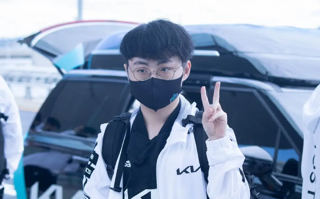 V5轻取PSG，ShowMaker打出惊人五杀激烈交锋半决赛，锁定晋级资格