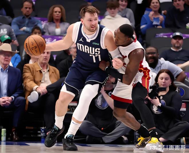 独行侠主场击败灰熊，卢卡斯莱斯砍下37分