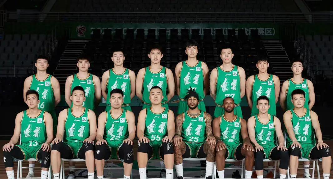 包含辽宁男篮再胜山西队，取得不败战绩的词条