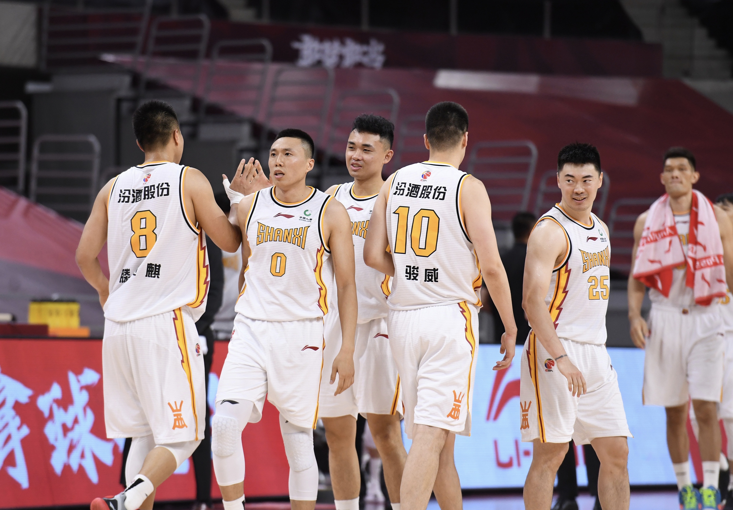 包含辽宁男篮再胜山西队，取得不败战绩的词条