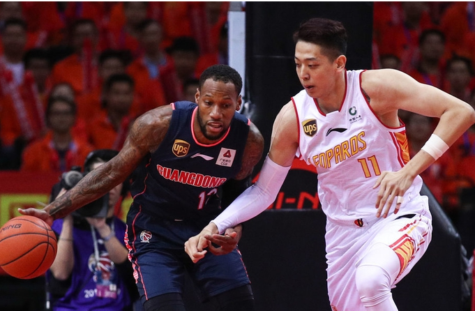 深圳队险胜湖南男篮，实力取胜实至名归