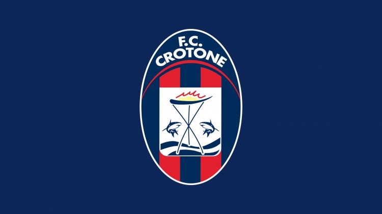 包含克罗托内客场一球险负，遭遇两连败的词条