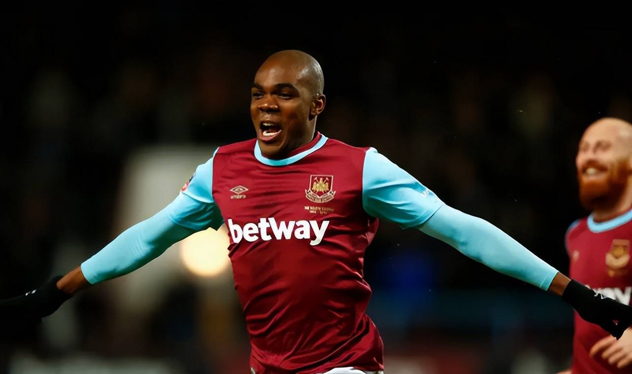 里昂边后卫因伤退出本轮比赛