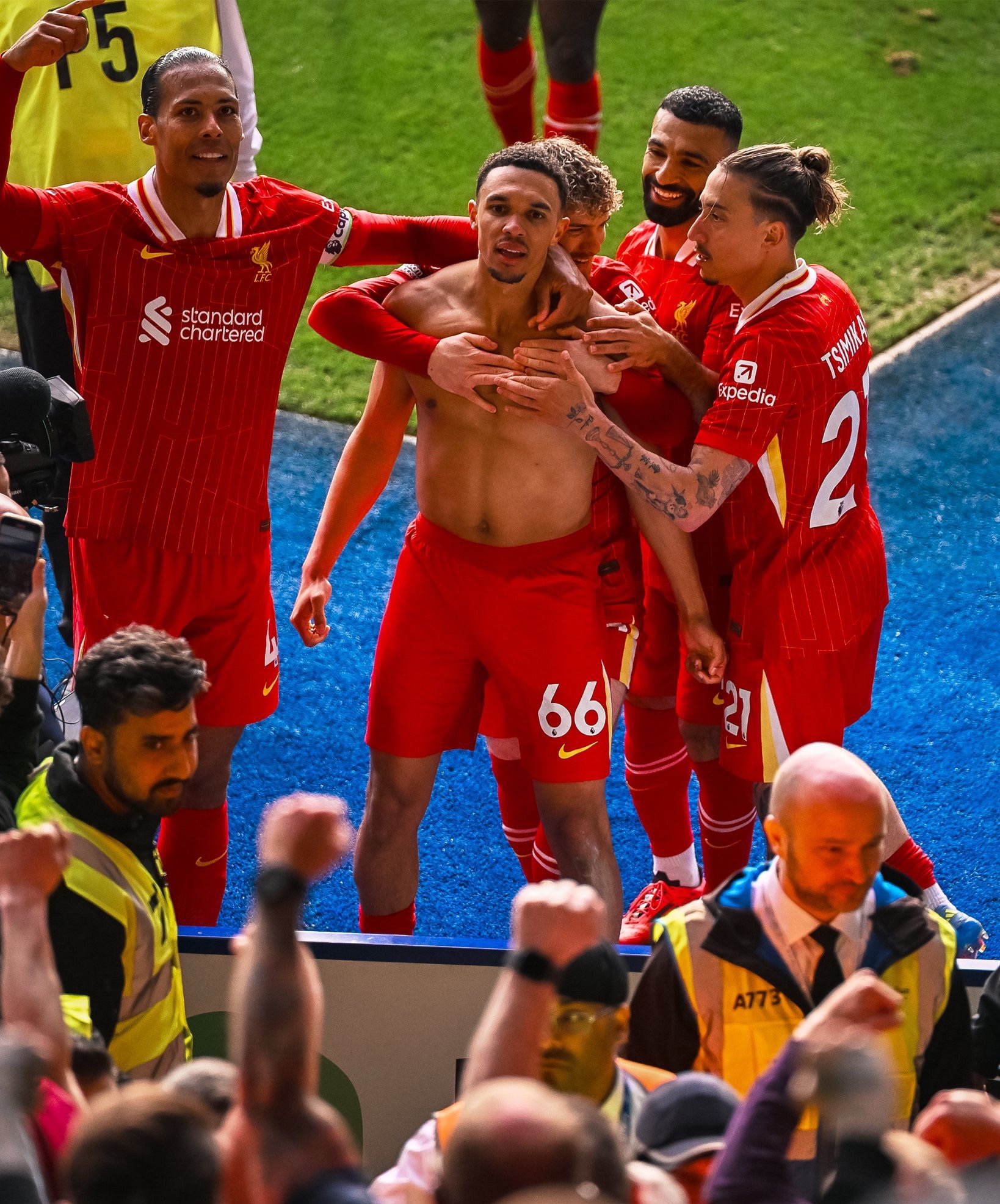 利物浦险胜勒沃库森,阿圭罗带队取胜 利物浦险胜勒沃库森,阿圭罗带队取胜