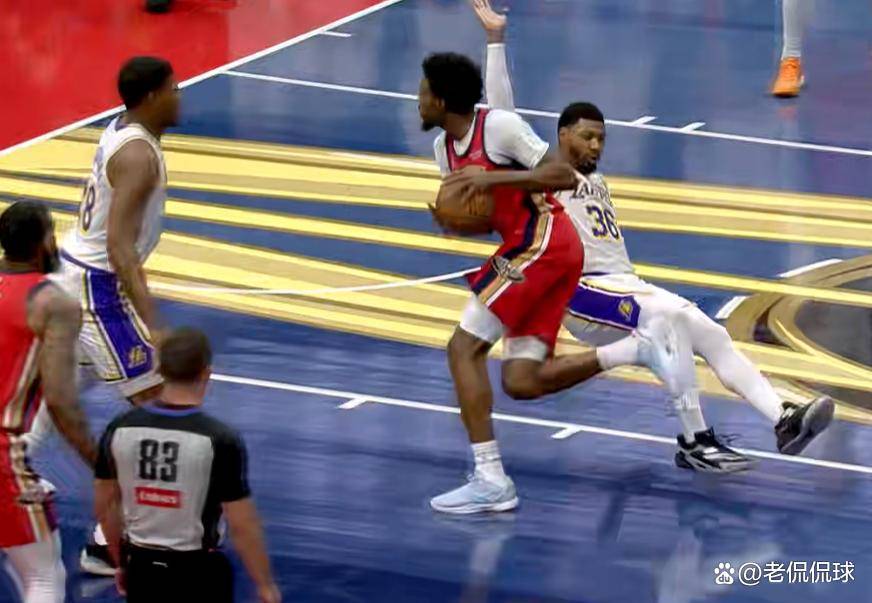 包含湖人翻盘鹈鹕,拉文点燃赛场的词条 包含湖人翻盘鹈鹕,拉文点燃赛场的词条