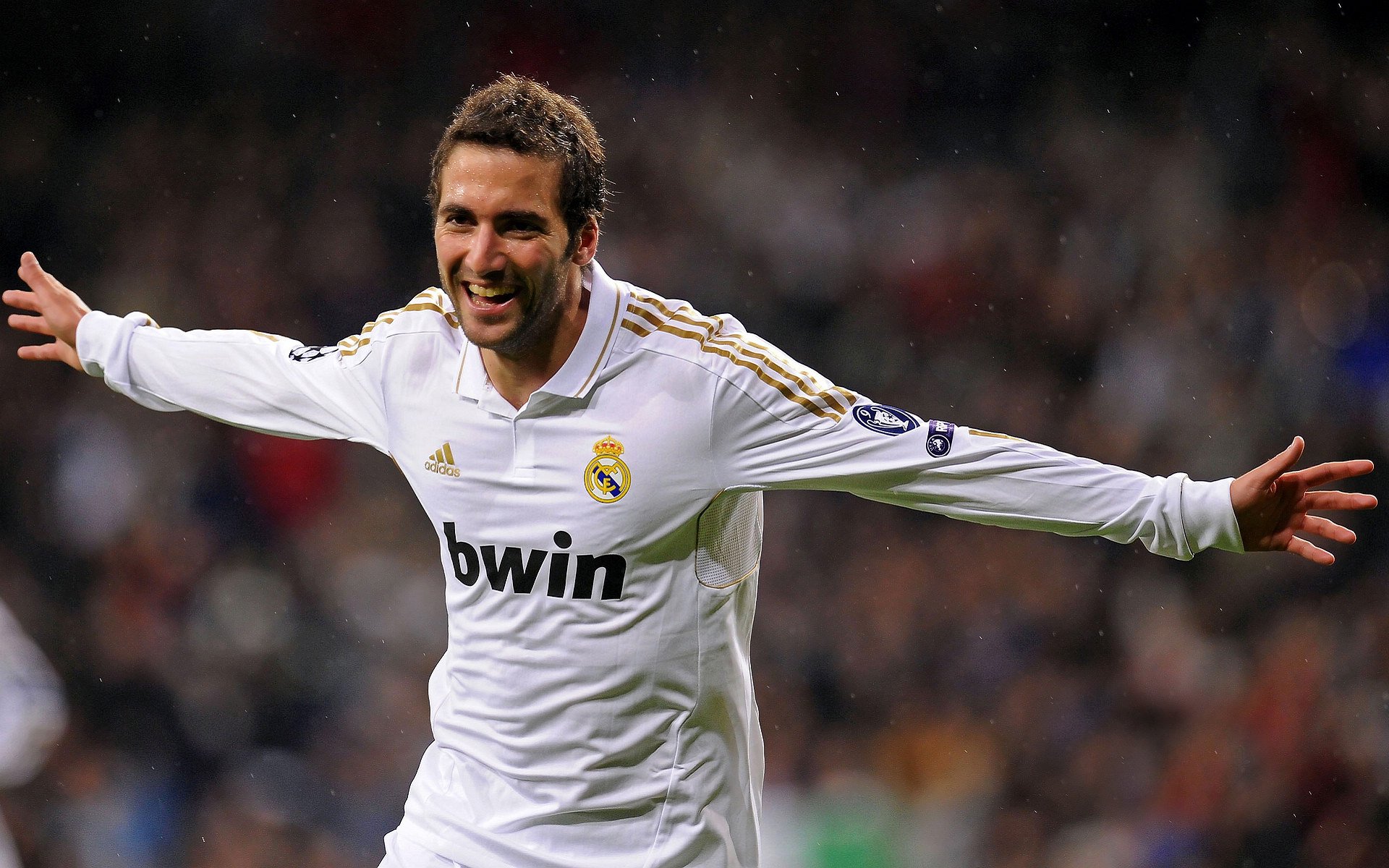 钢铁之躯与冰封王座，德罗赞在雷霆震颤之夜演绎舞台法则